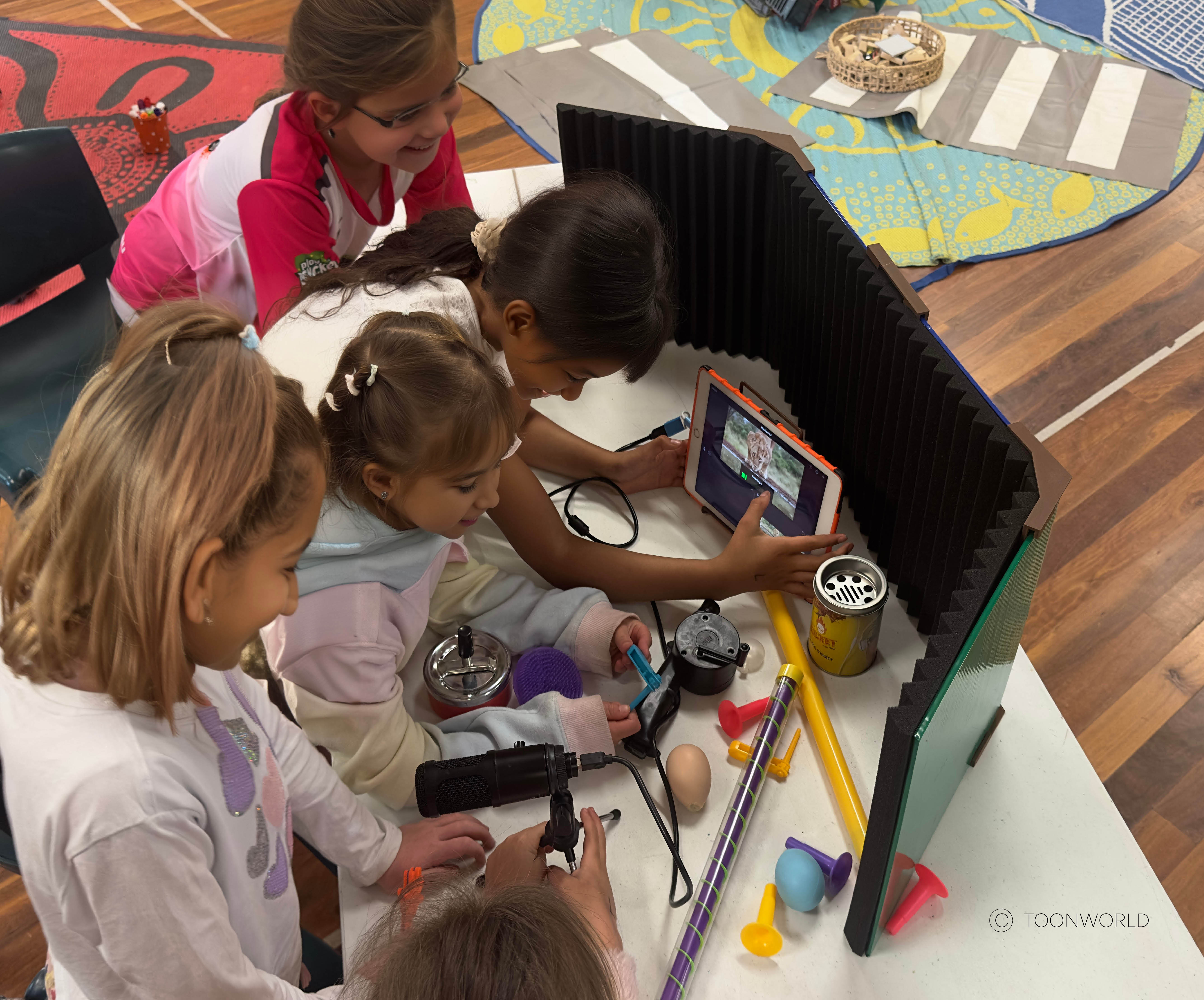 Budding filmmakers join us at Caringbah Library as Toonworld present their fun sound design workshop for 7-12 year olds these school holidays. Book now.